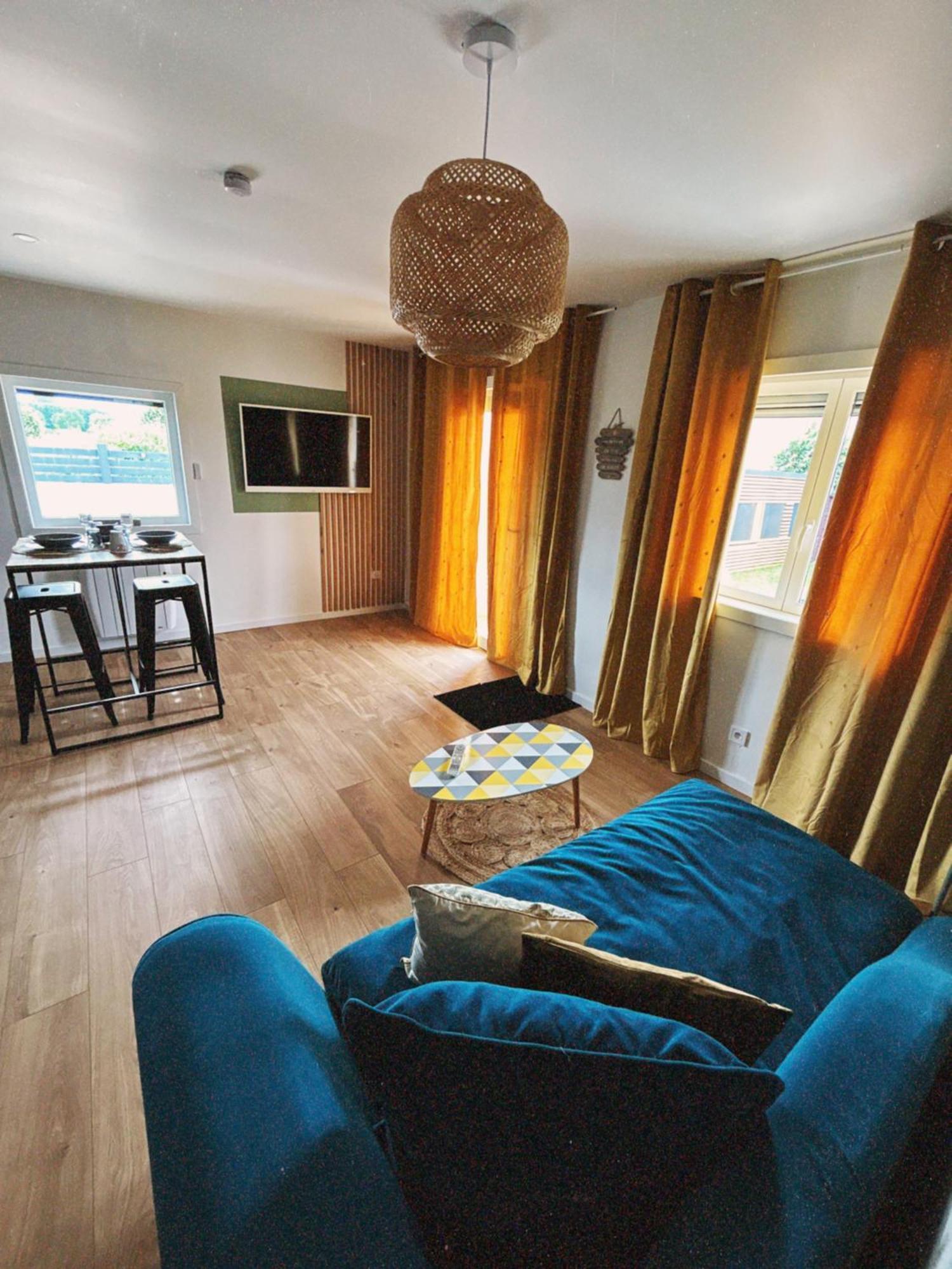 Love Room Haut De Gamme - L'Extase Avec Jacuzzi Violaines Екстериор снимка